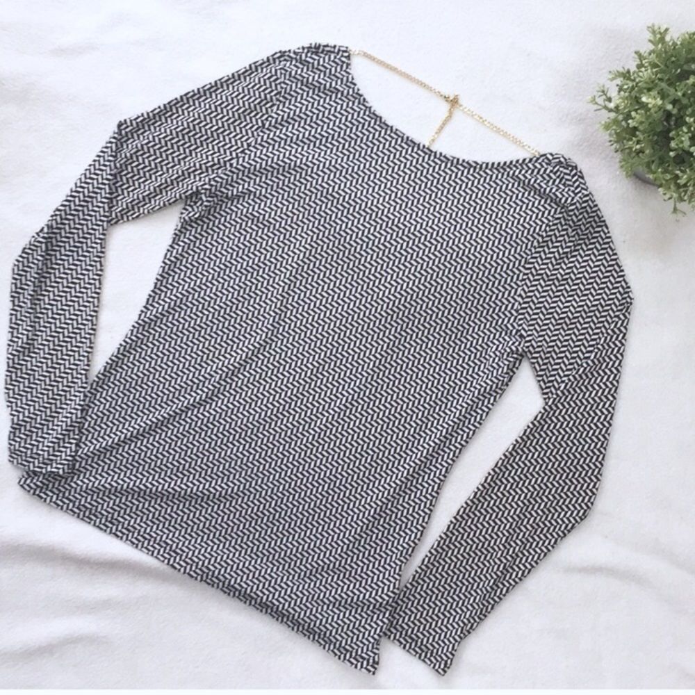 Michael Kors Printed Top with Chain Size Small